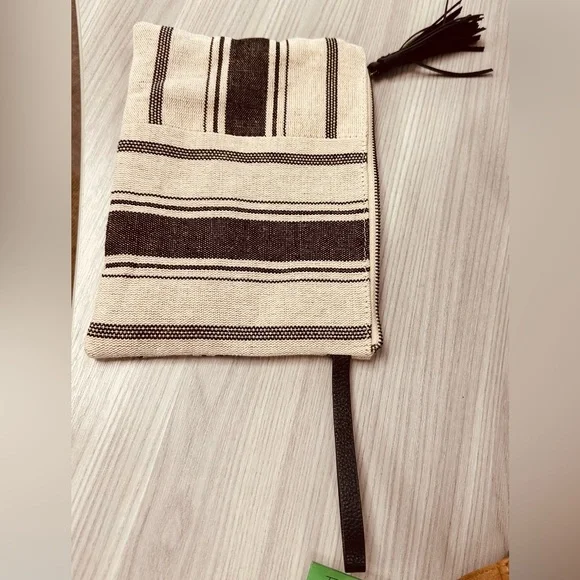 J.Jill Boho Wristlet, Travel, Make Up, Pouch Bag, Small Purse, Handle & Tassel. - Picture 5 of 5